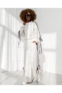 Dora dryžuotas sportinis kostiumas - baltos spalvos