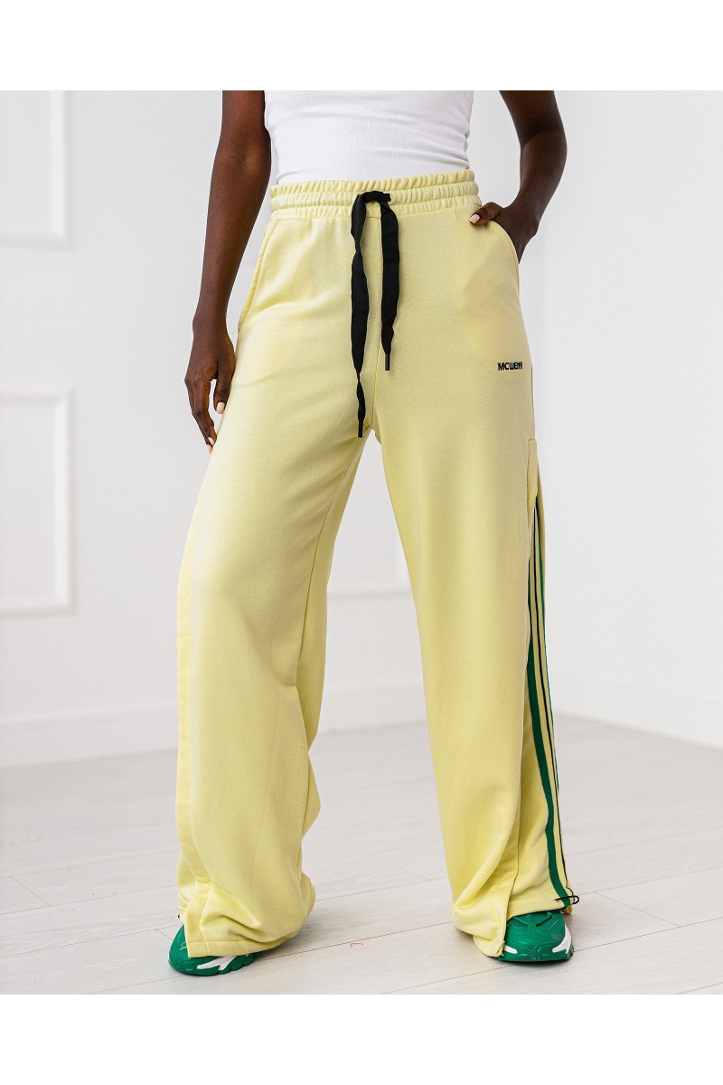 Sportinis kostiumas su apvadais Carla - geltonas