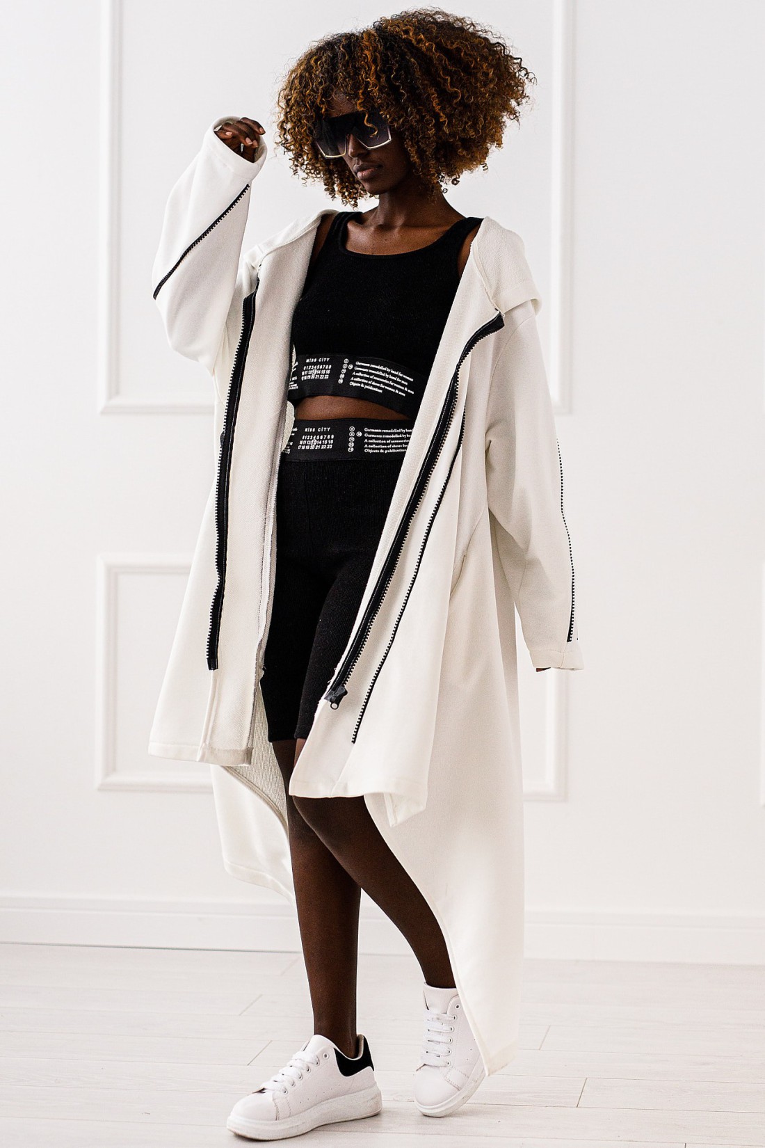 Izzy sijonas - baltas