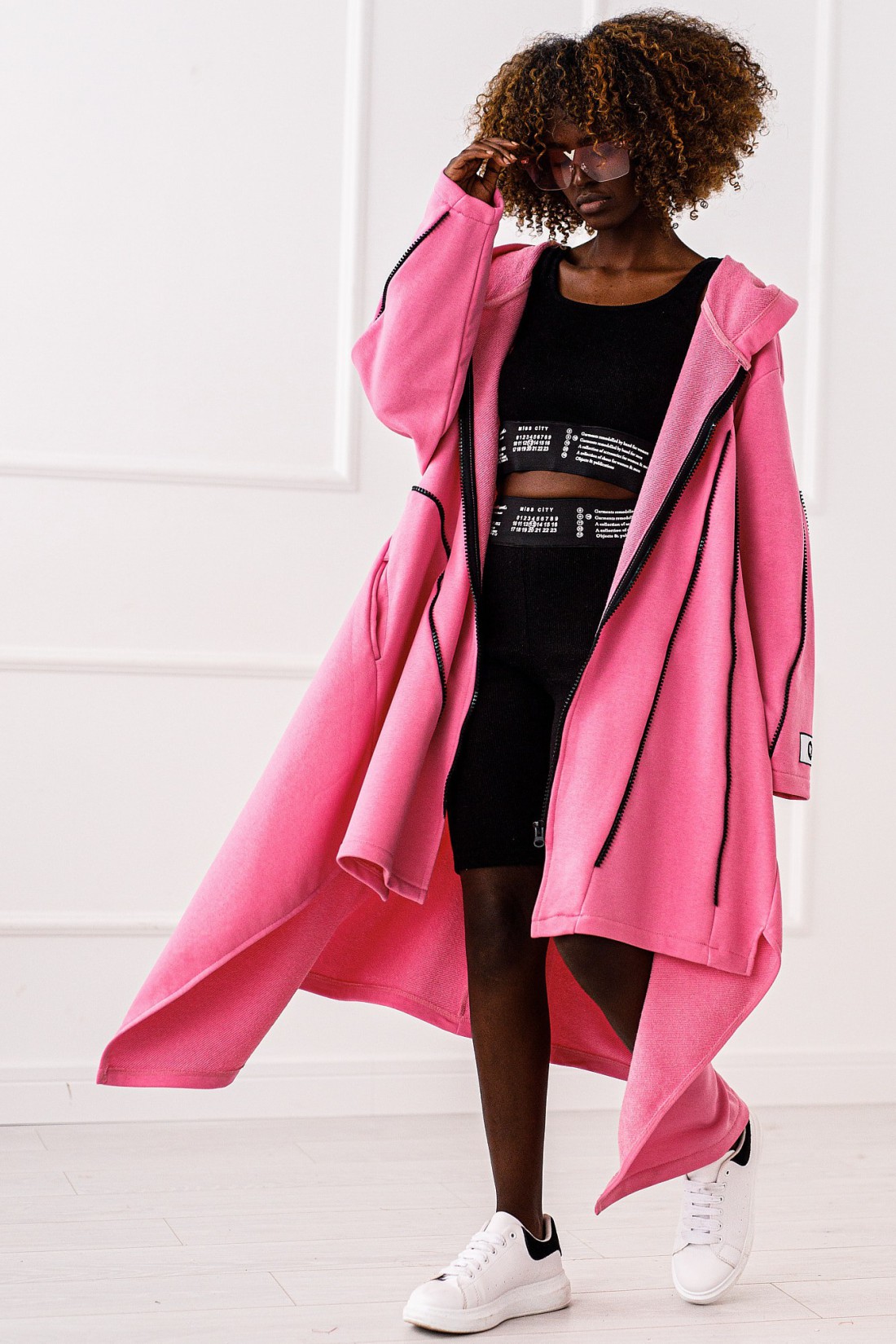 Izzy rankovė - rožinės spalvos